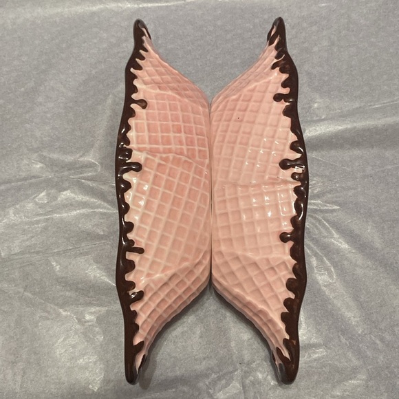 DISCONTINUED CUISINART “TUTTI FRUTTI” WAFFLE BOWL ICE CREAM DISHES (2) - Picture 8 of 14